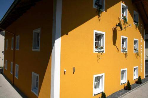Ante Portas, Salzburg